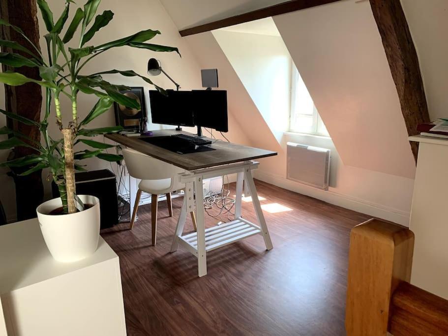 Superbe Duplex Centre-Ville Avec Parking Gratuit Auxerre Exteriör bild